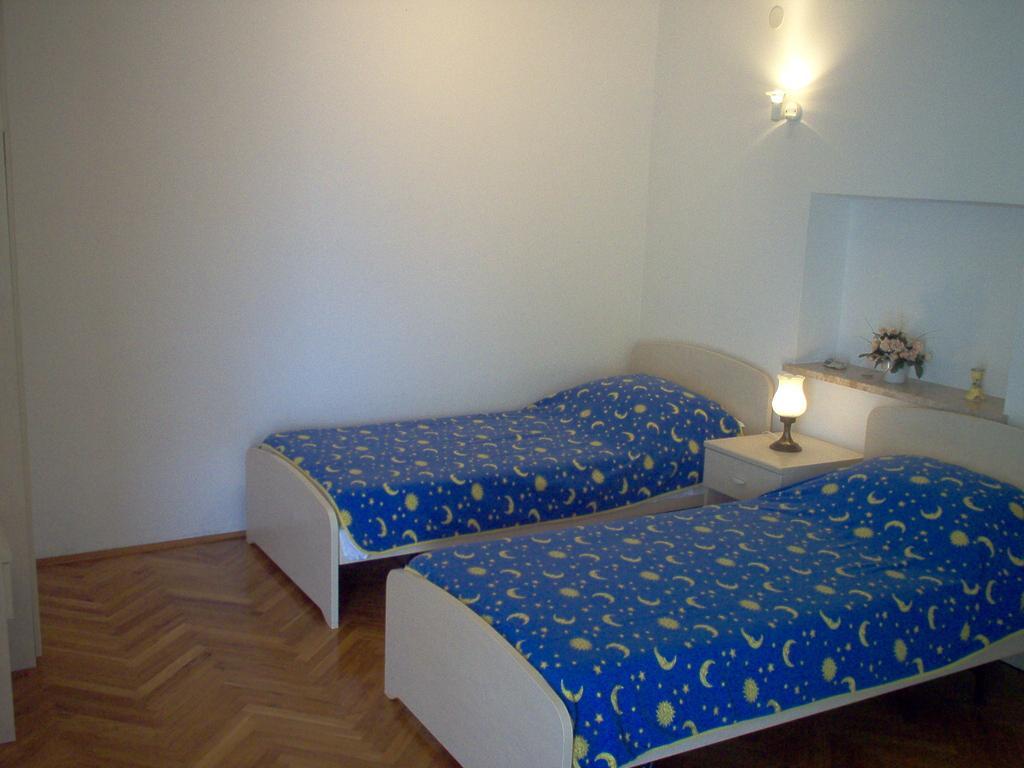 Apartment Karmen Trogir Oda fotoğraf