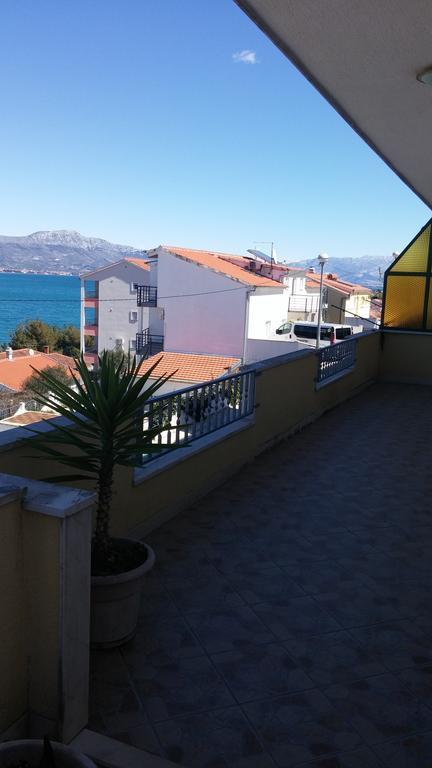 Apartment Karmen Trogir Oda fotoğraf