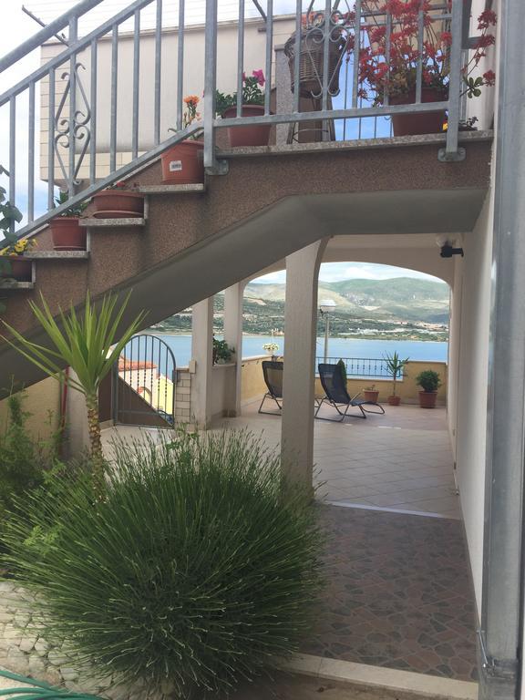 Apartment Karmen Trogir Dış mekan fotoğraf